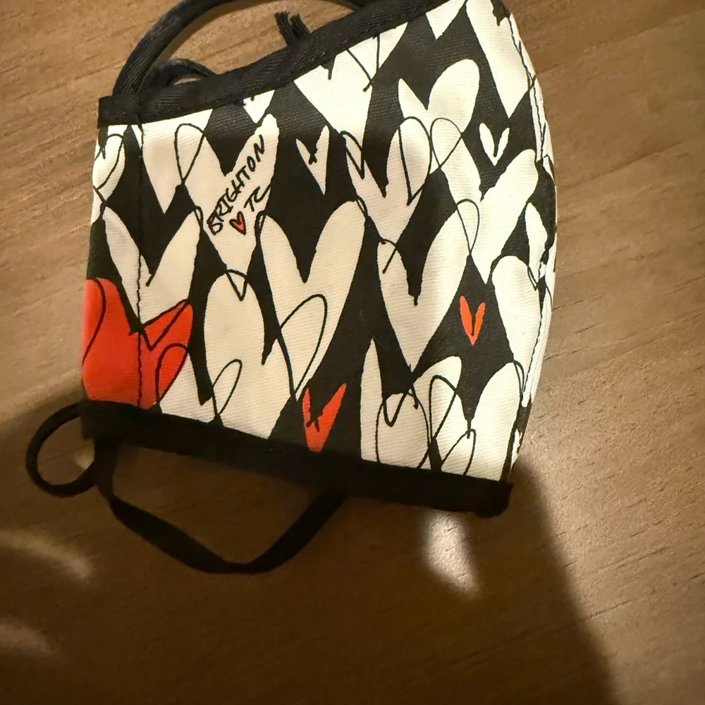Brighton Heart Pattern Face Mask